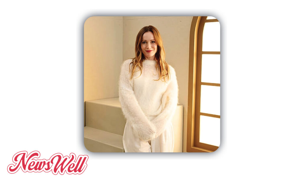 Meet Janet Ann Ayres, The Woman Who Guided Leslie Mann’s Early Life